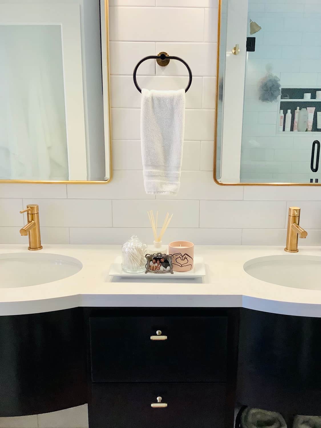 Vanity painted BM Onyx