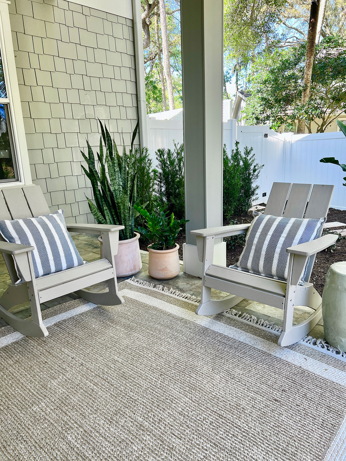 outdoor jute rug on easy care front porch