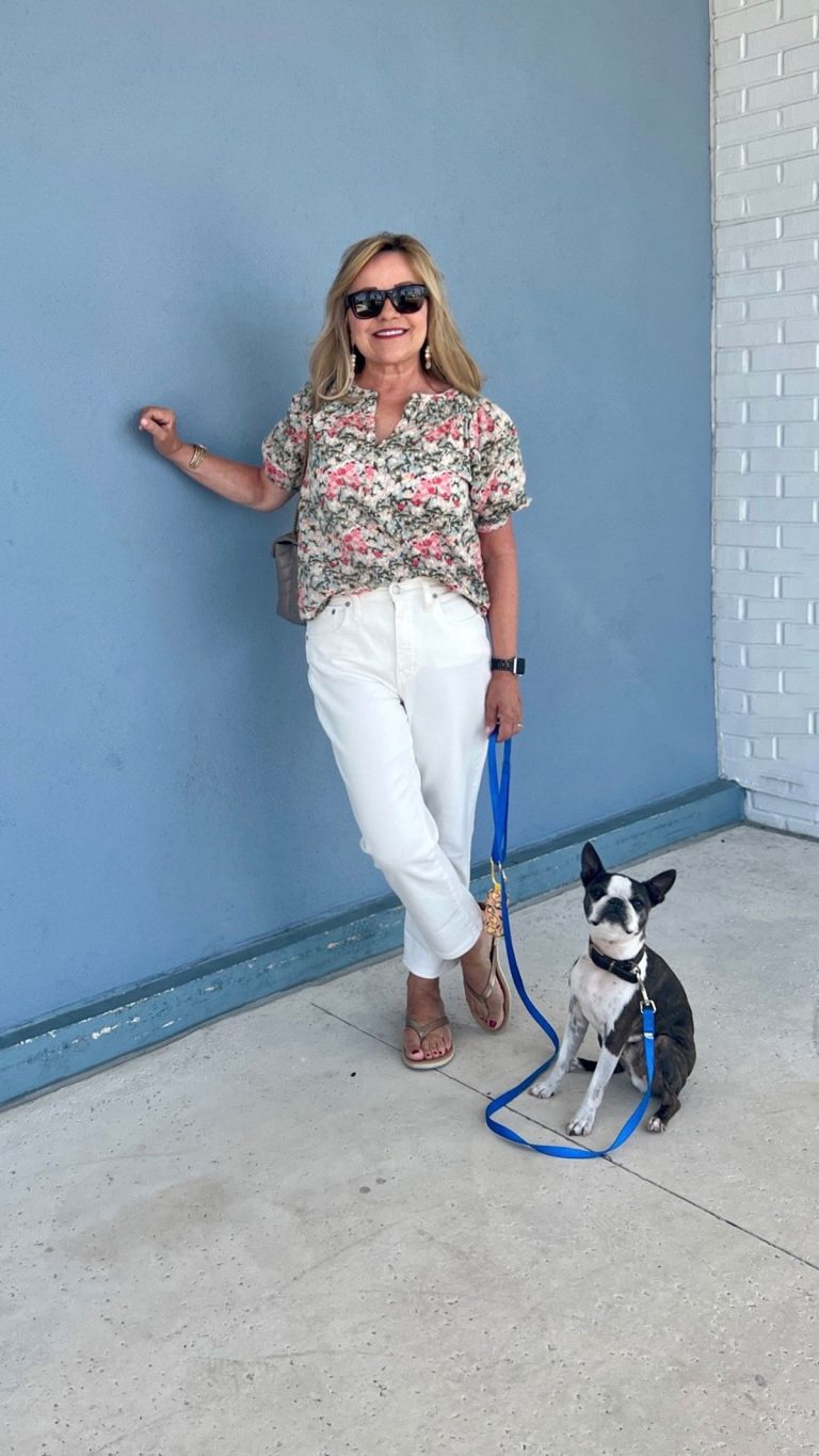 Straight Off-White Jeans Five Ways For Spring And Summer