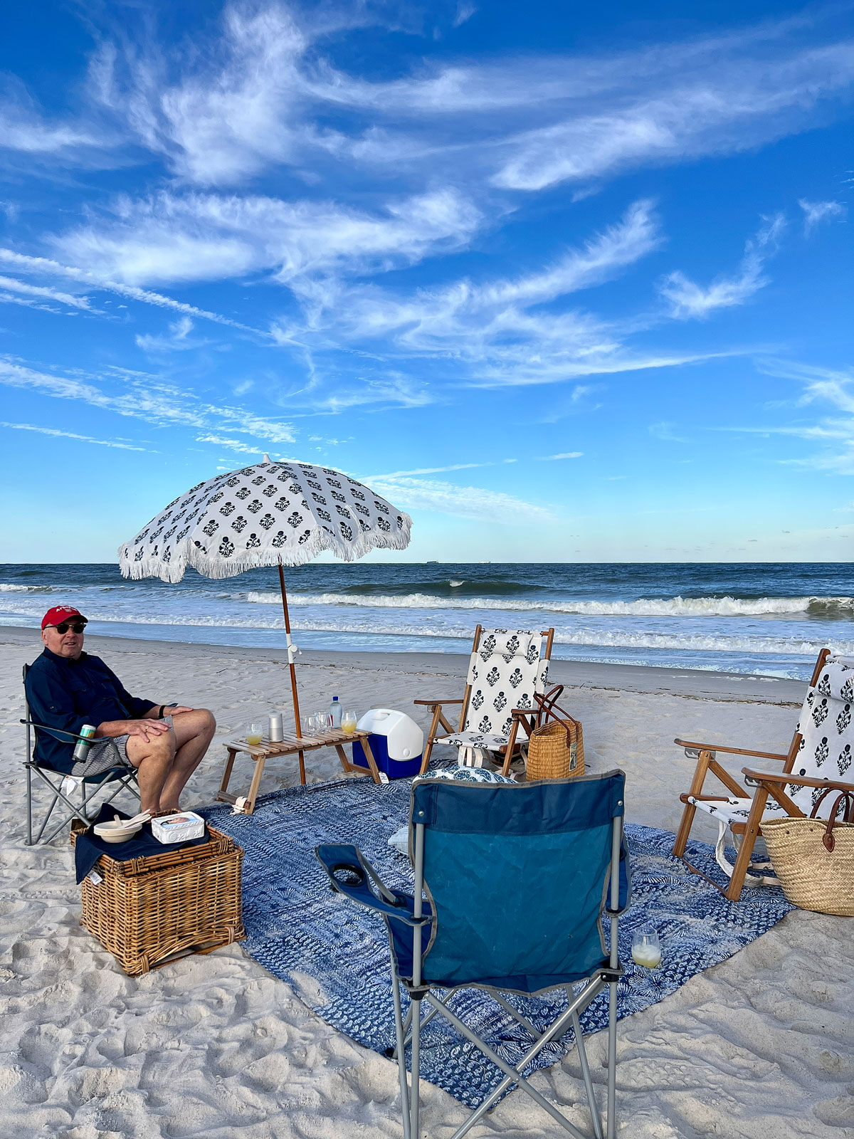 beach party chairs and wuilt