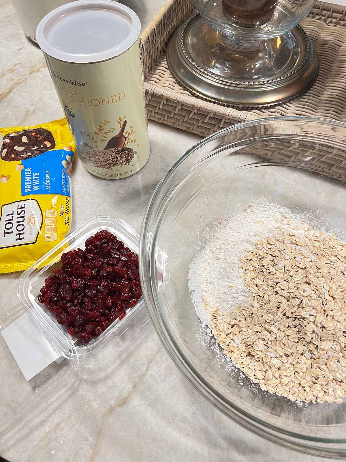 white chocolate, dried cranberries NS Oatmeal