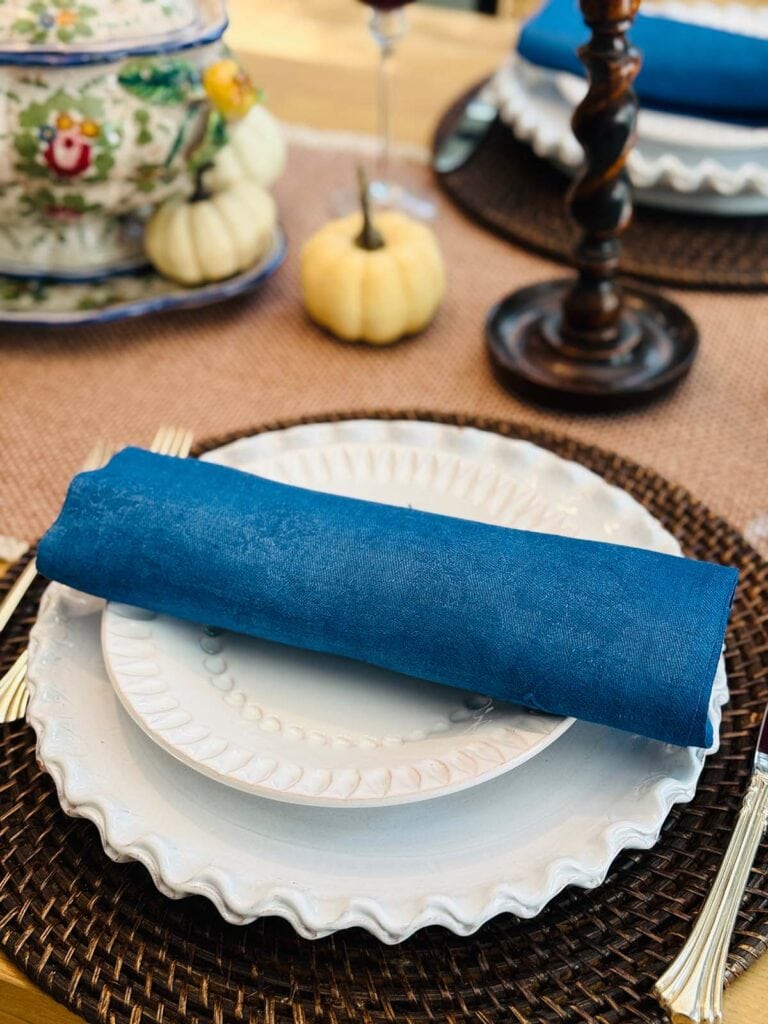 How To Dye Vintage Cloth Napkins For A Fresh Autumn Table